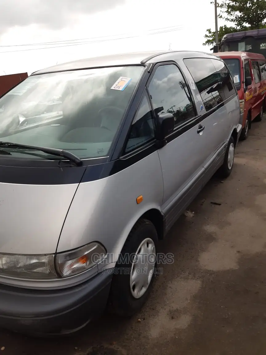 Toyota HiAce 1999 Silver
