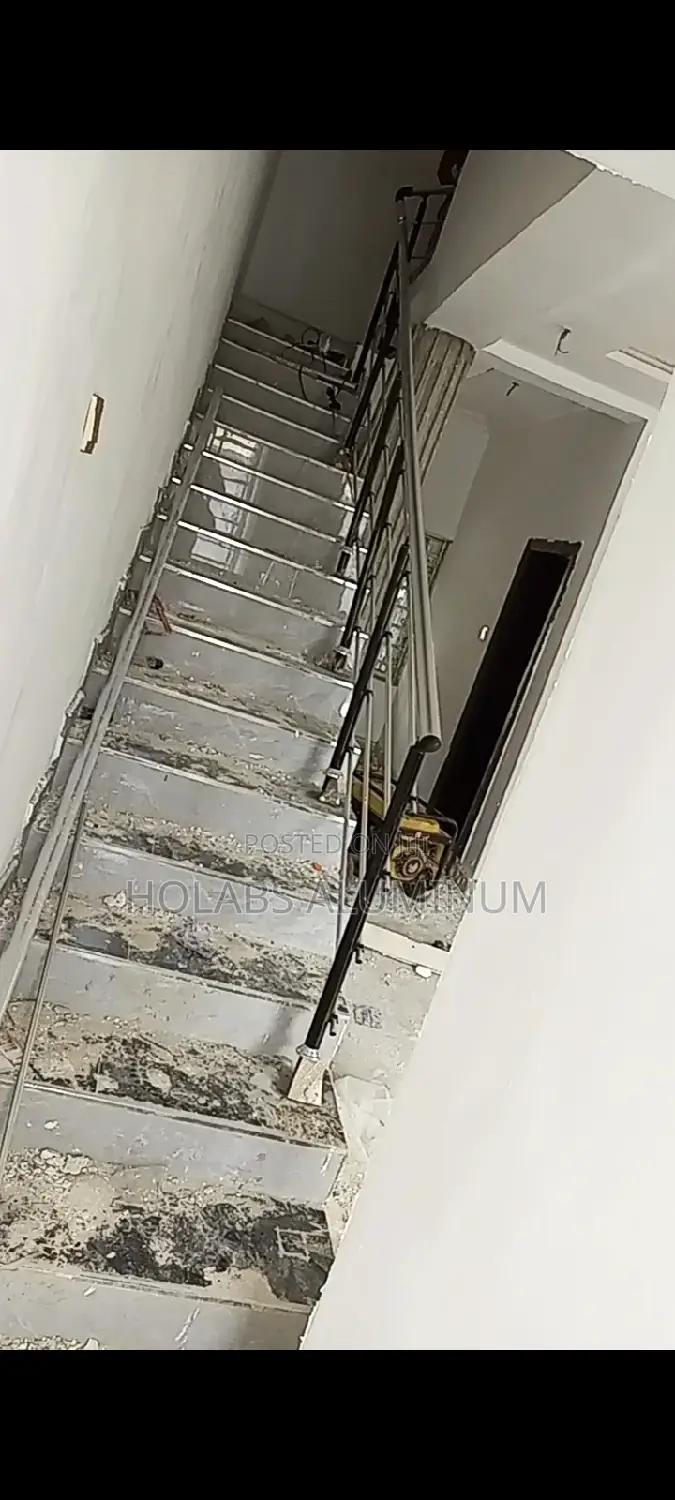 Handrail Step With Aluminum