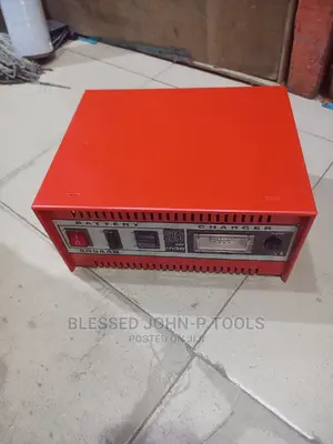 Battery Charger 12/24v 20amp