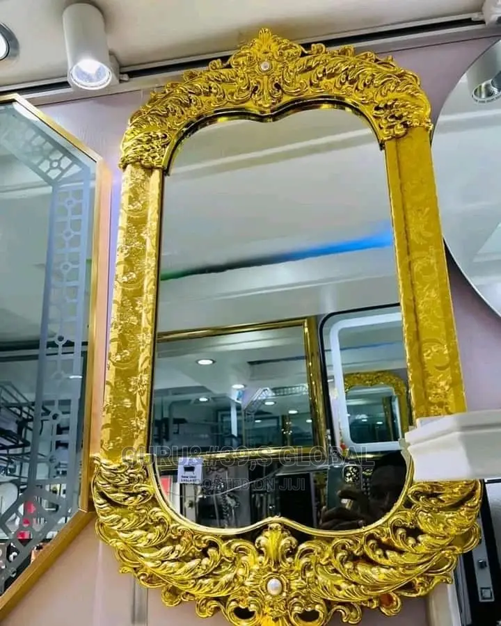 Design Mirror