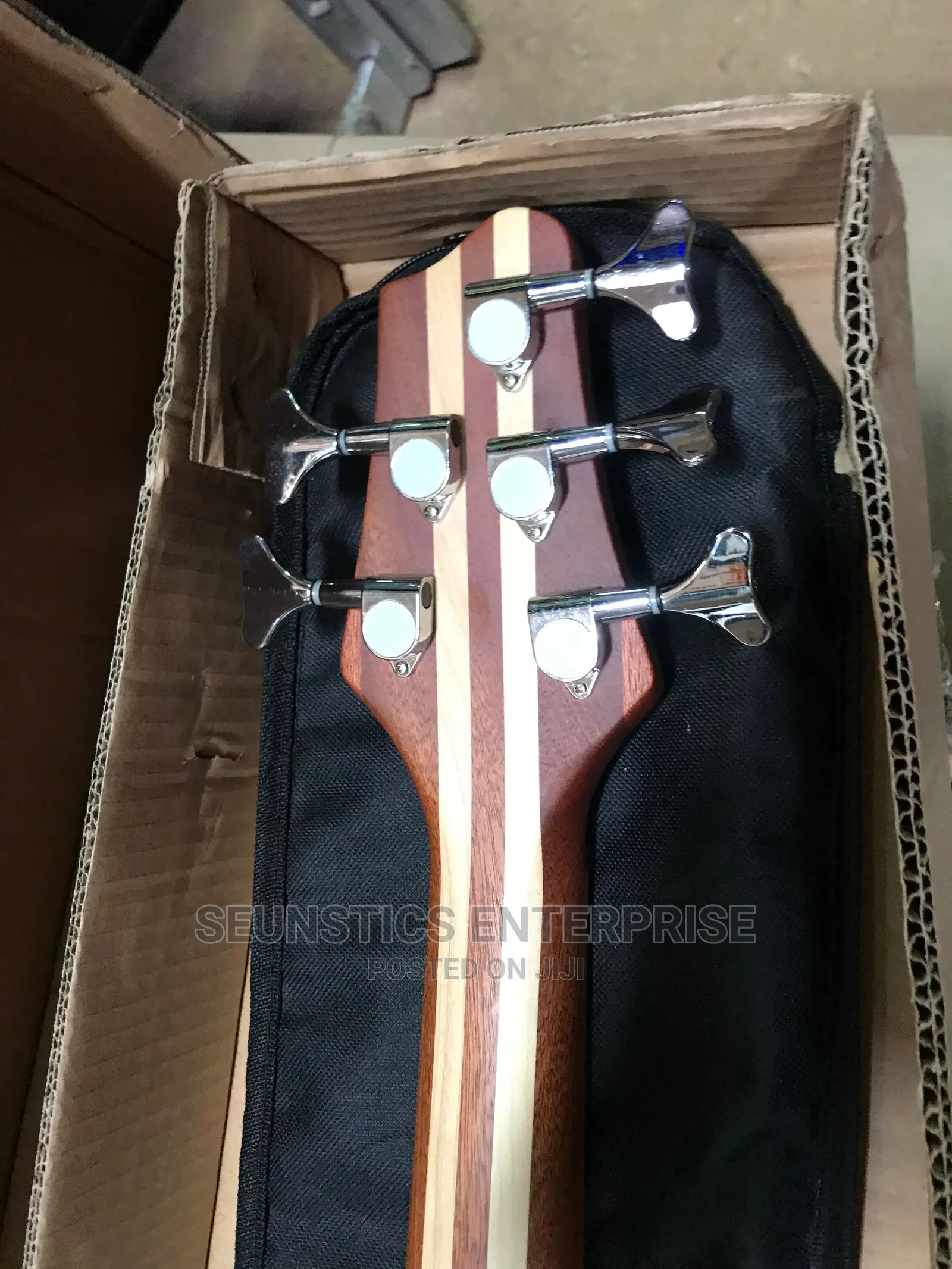 Quality Smiger Five String Active Bass Guitar