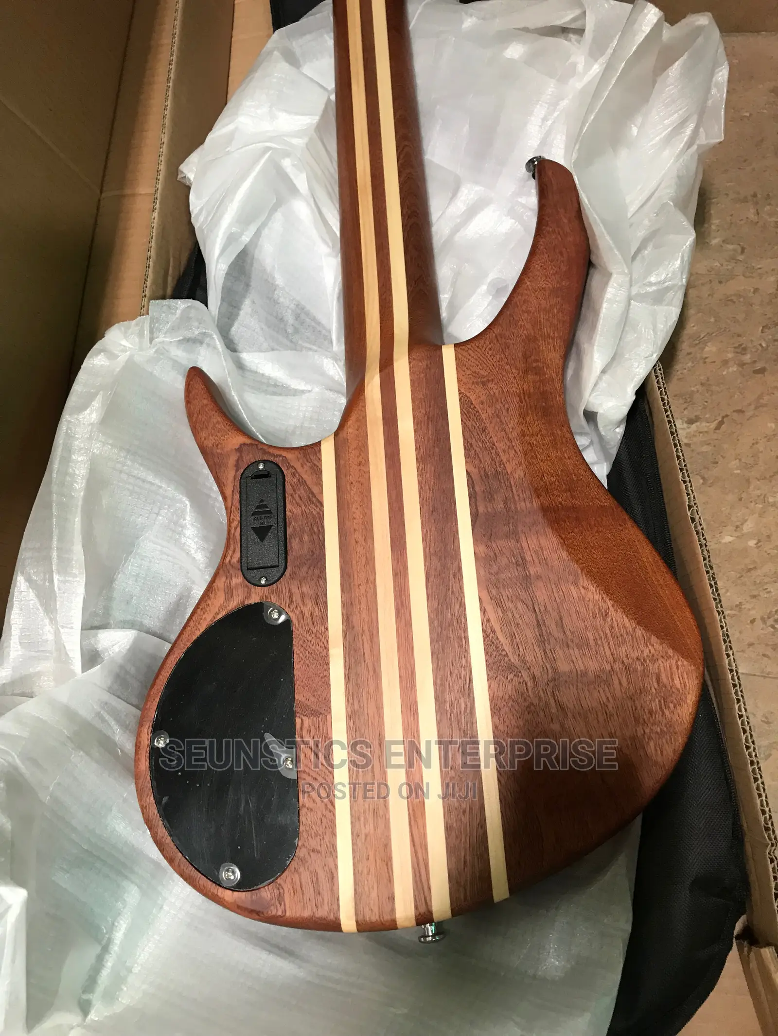 Quality Smiger Five String Active Bass Guitar
