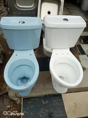 Twyford England Close Couple WC