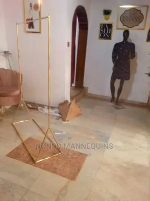 Single Pole Gold Cloth Rack Stand