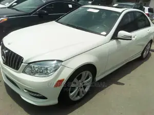 Mercedes-Benz C300 2010 White