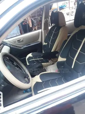R Power Seat Milk And Black