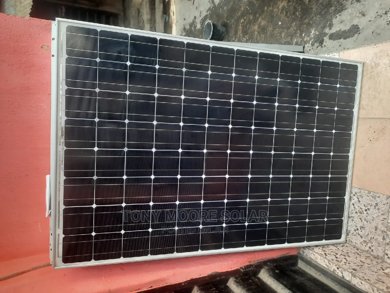350w Jinko Solar Panel