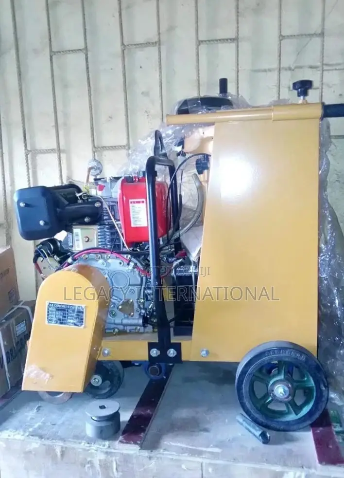 Diesel Engine Asphalt Cutter Machine 18"