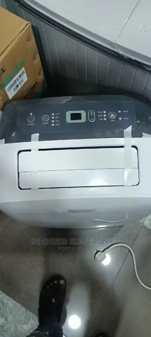 Brand New Hisense 1.5hp Mobile Air Conditioner (Copper)