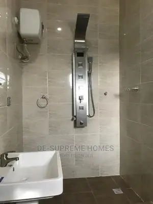 4bdrm Duplex in Golf Estate Road, Lakowe for rent