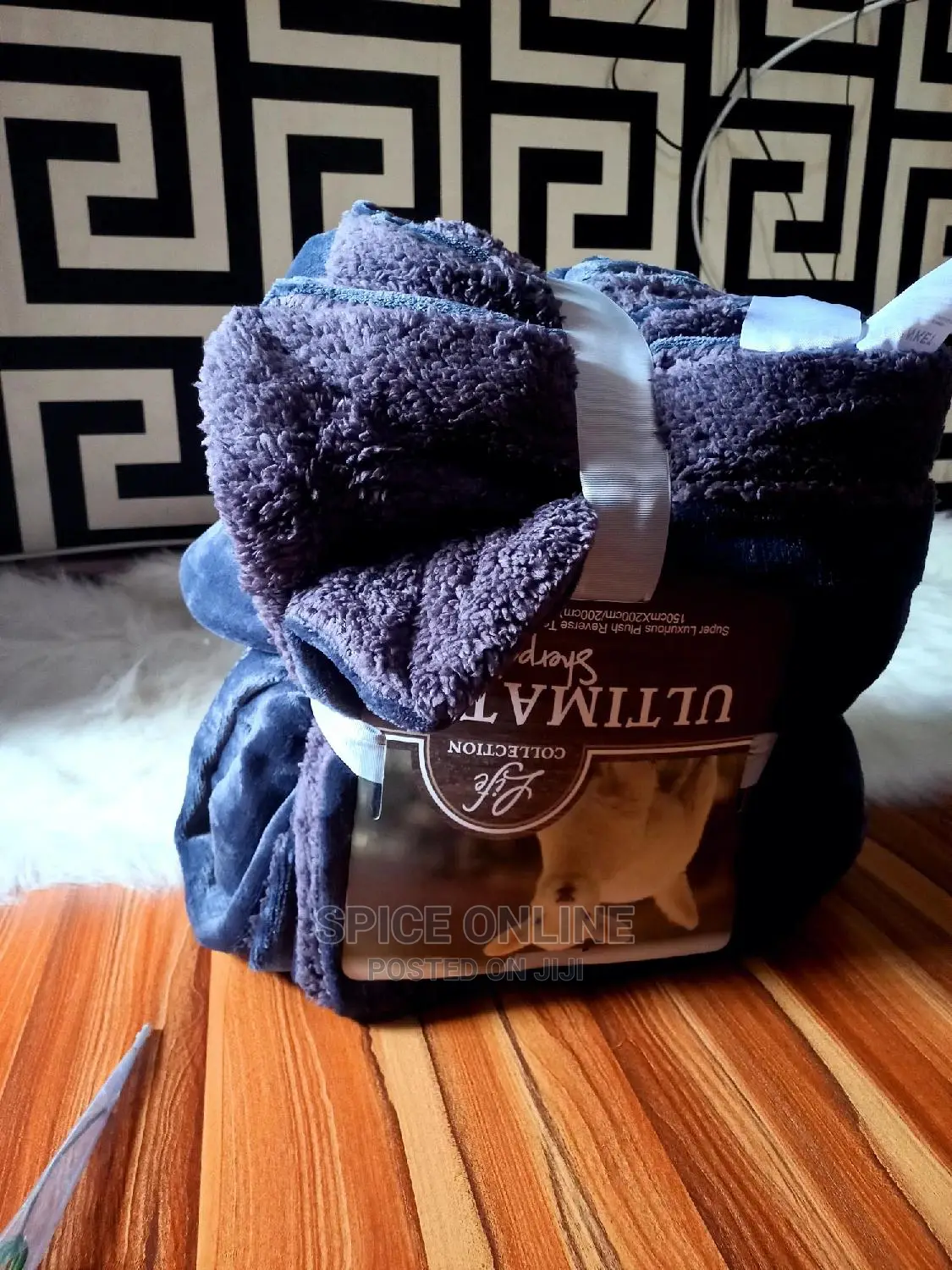 LU: Flannel Blanket- Beddings