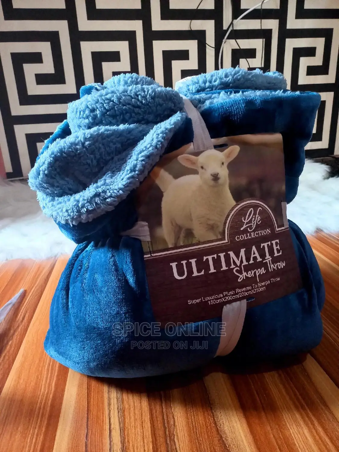 LU: Flannel Blanket- Beddings