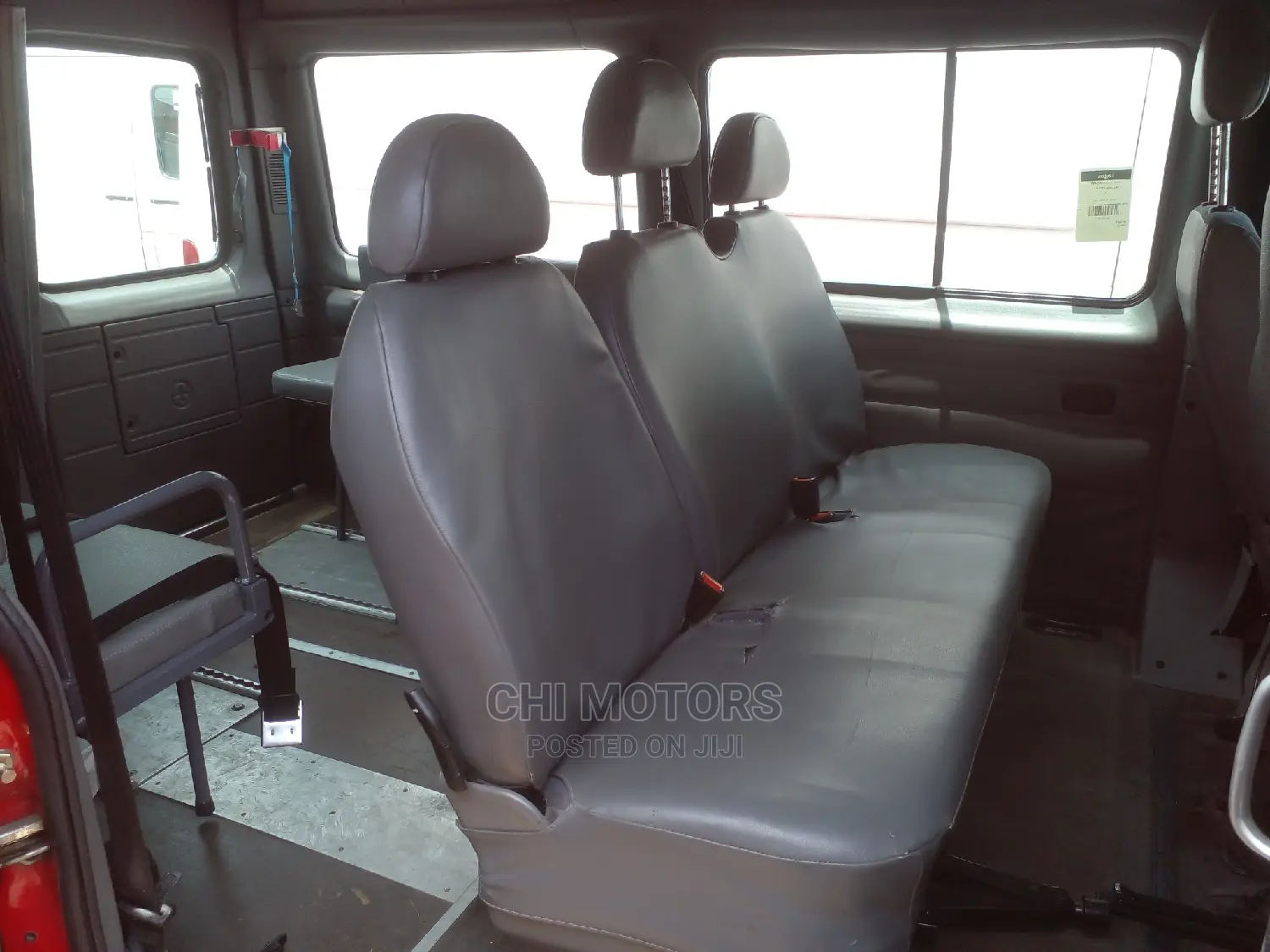 Ford Transit 2000 Red