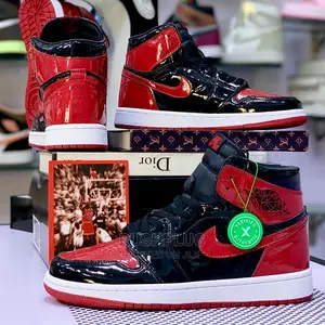 AIR JORDAN 1 Retro High OG ‘ PATENT BRED ‘