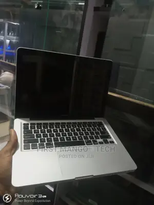 Laptop Apple MacBook 2012 8GB Intel Core I5 HDD 500GB