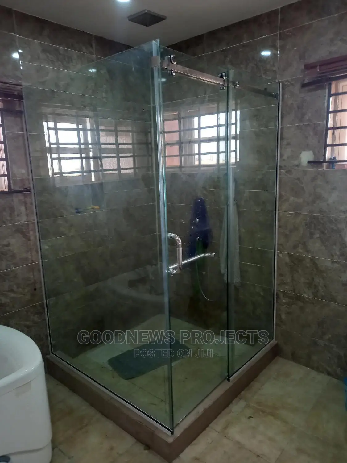 Tempered Glass Cubicle