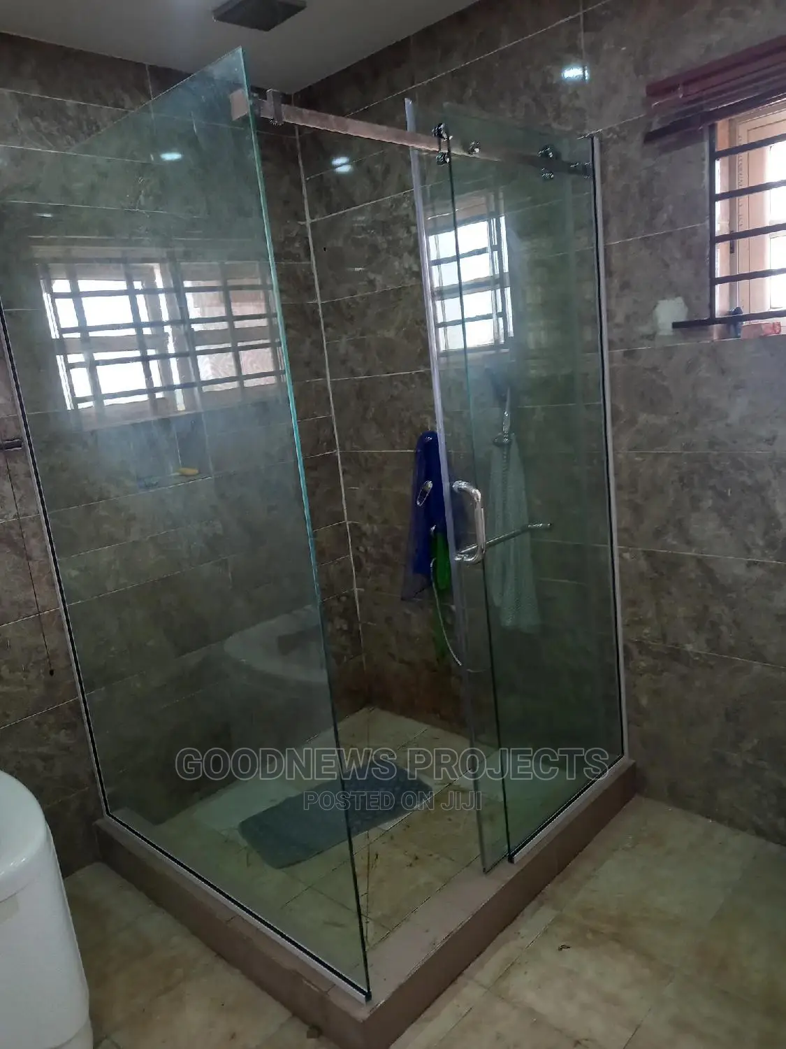Tempered Glass Cubicle