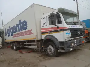 Mercedes Truck 1831 Container 8tyres