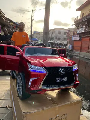 LEXUS 570 Toy Car Batery Powered