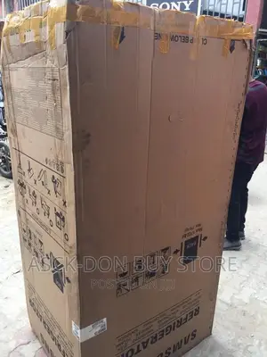 Samsung 560liters Side by Side Refrigerator With Ice Maker