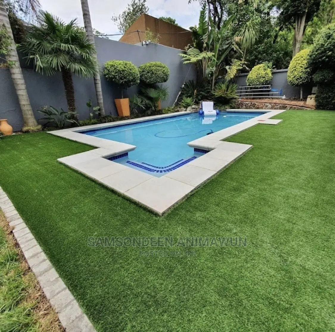 Artificial Grass for Swimming Pool