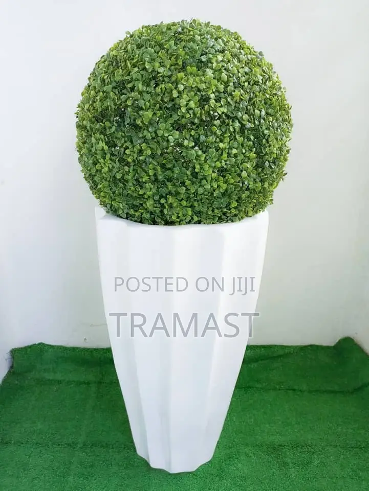 Artificial Boxwood Ball With Okro Vase
