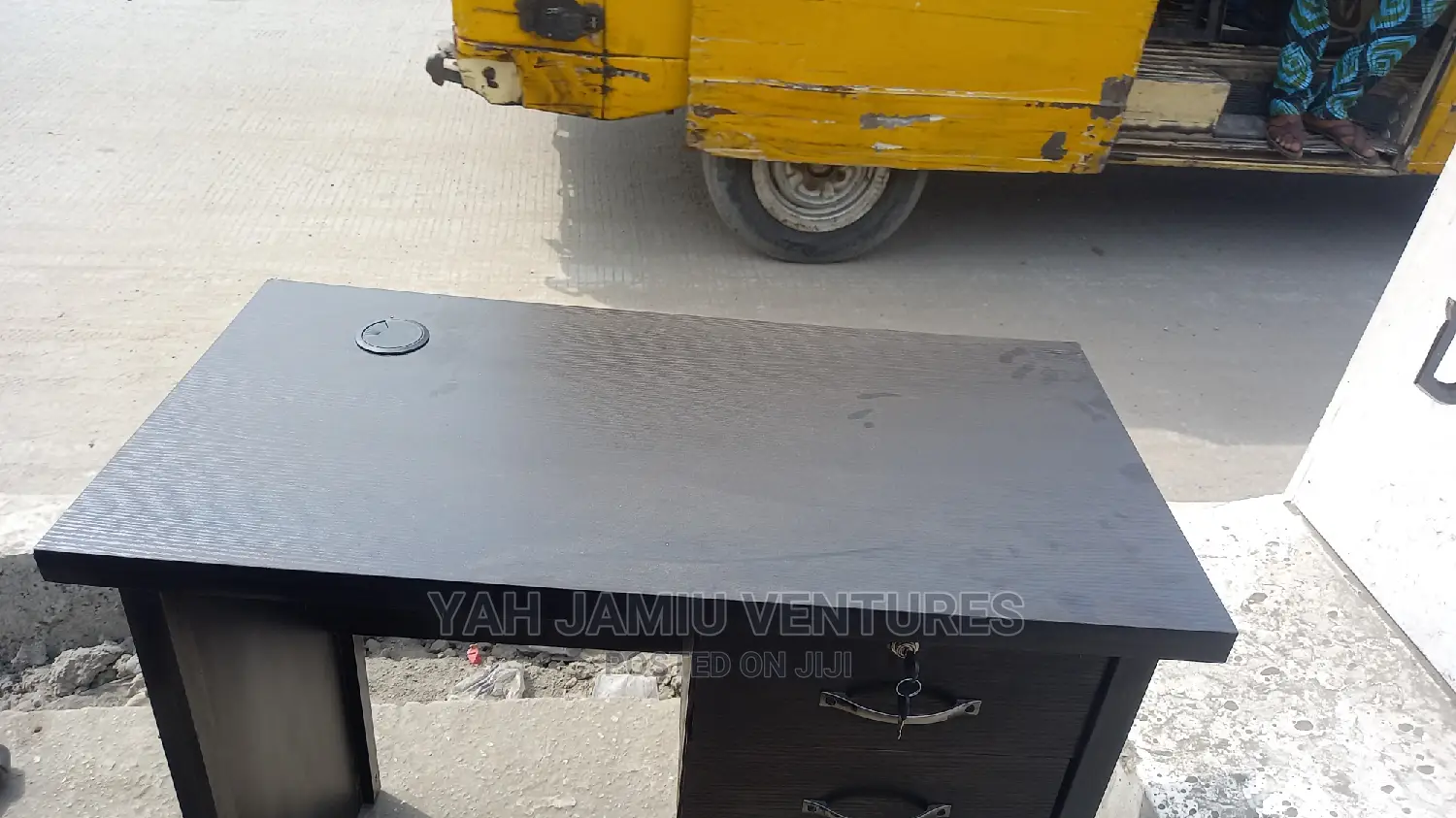3ft Mini Table