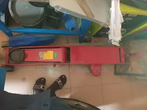 10 Tons Hydraulic Floor Jack. Heavy Duty
