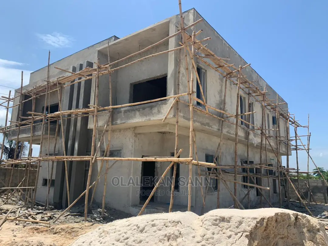 Building Contractor