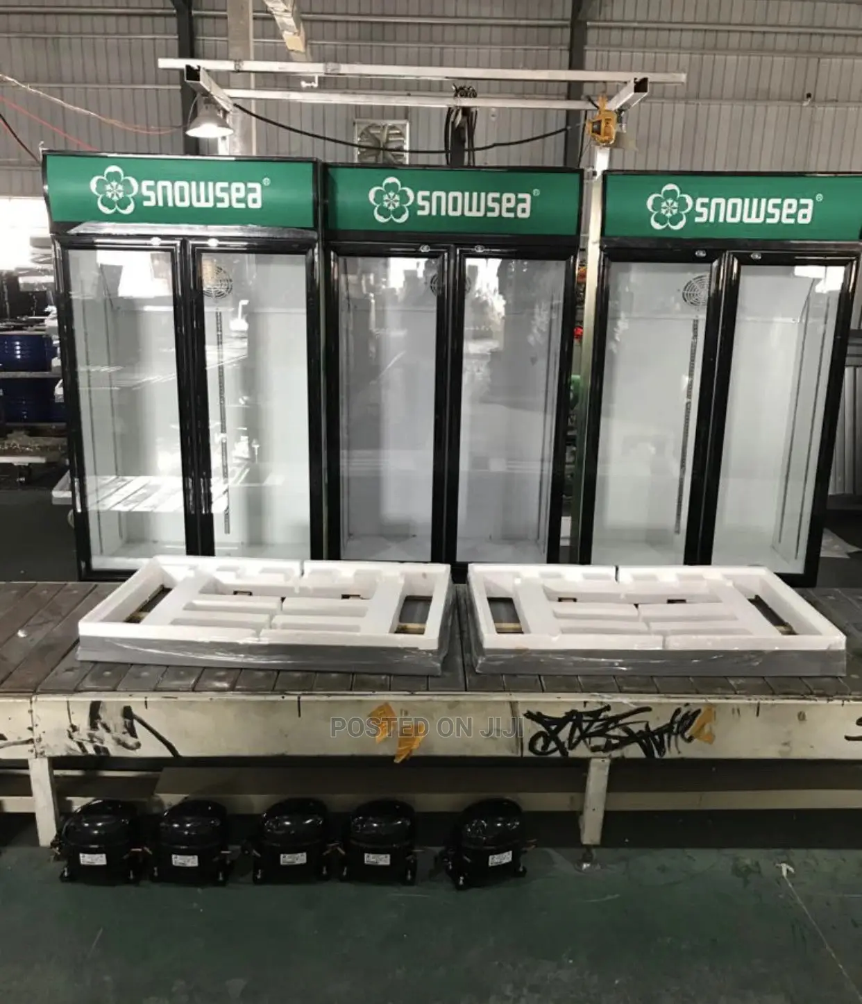 Double Door Display Chiller