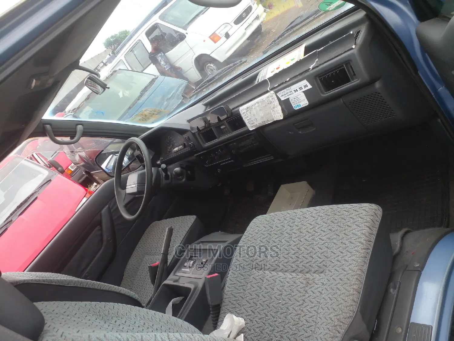 Mitsubishi L300 2004 Blue