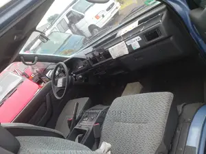 Mitsubishi L300 2004 Blue