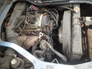 Mitsubishi L300 2004 Blue