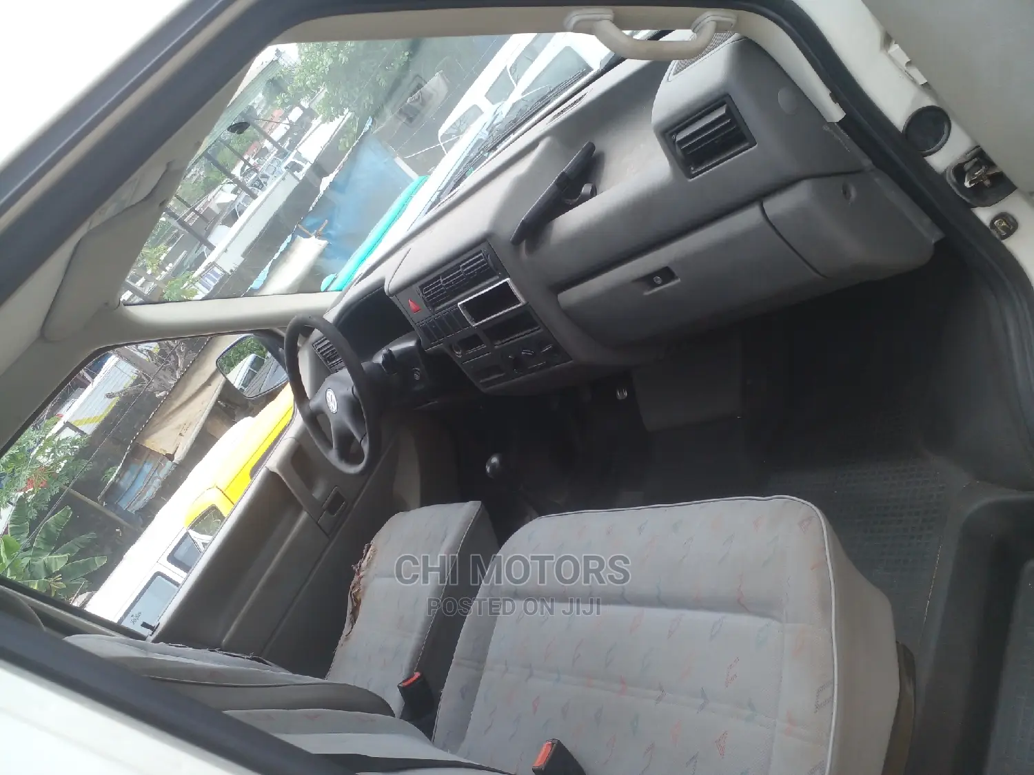 Volkswagen Transporter 2004 White
