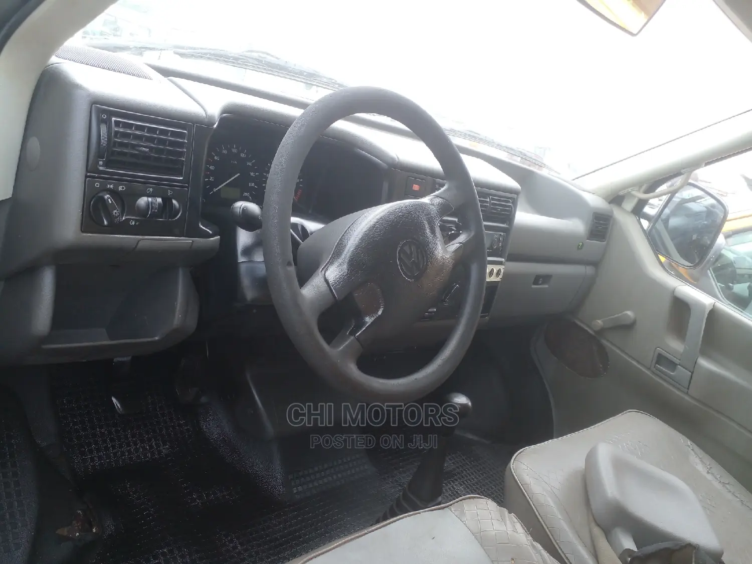 Volkswagen Transporter 2004 White