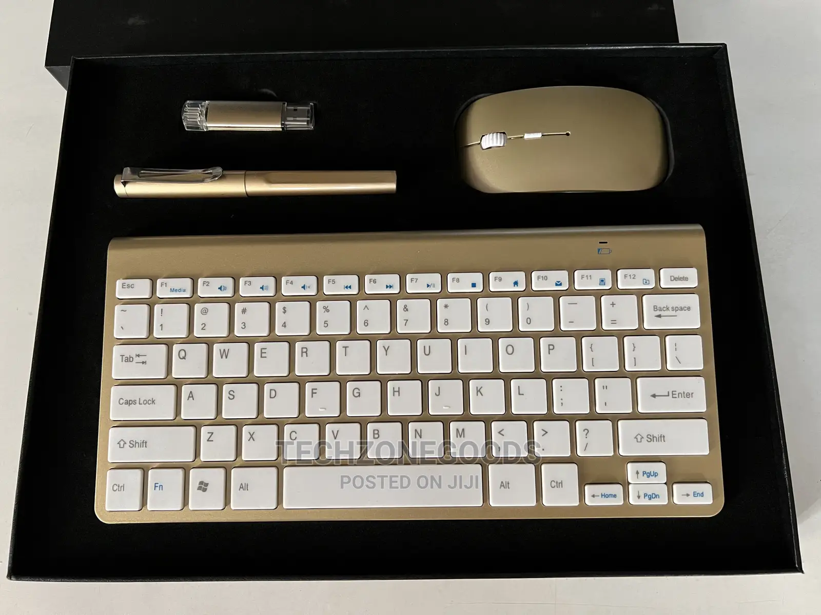 4pcs Wireless Keyboard Gift Set - Silver