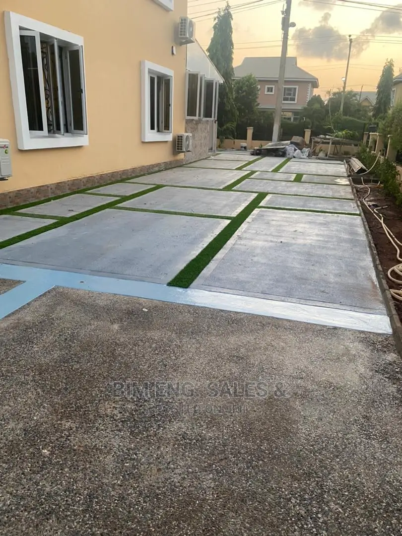 Exposed Aggregate Floor