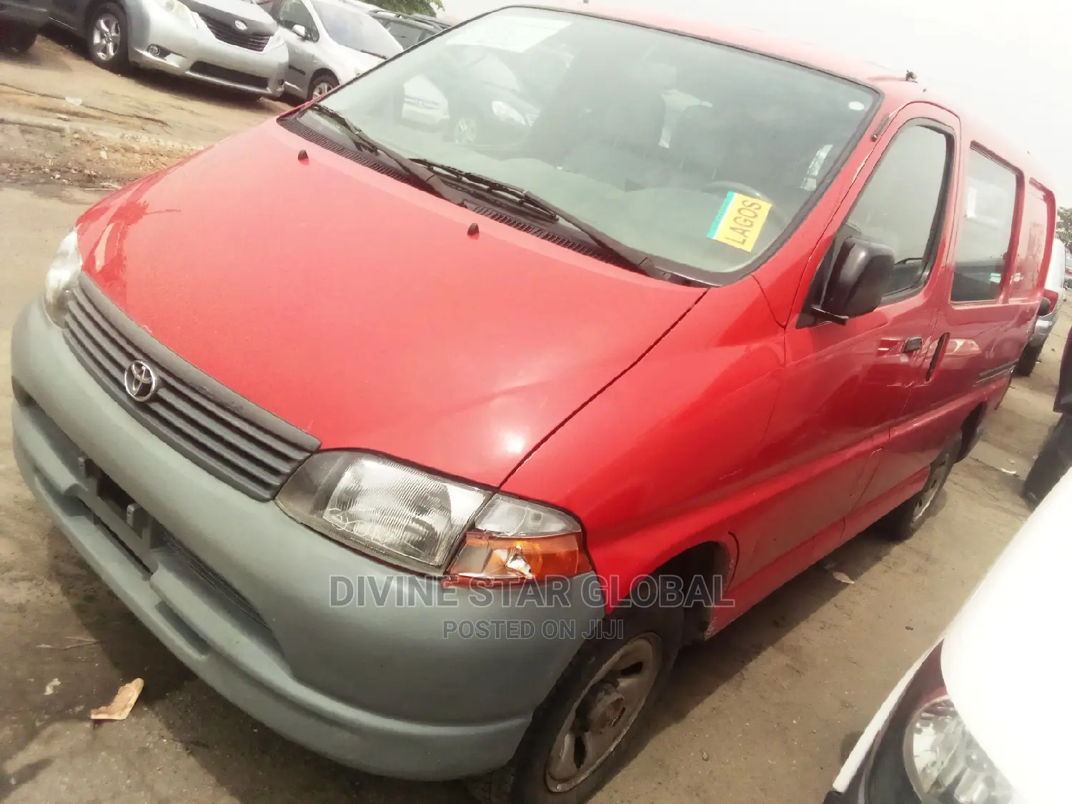 Toyota HiAce 2004 Red