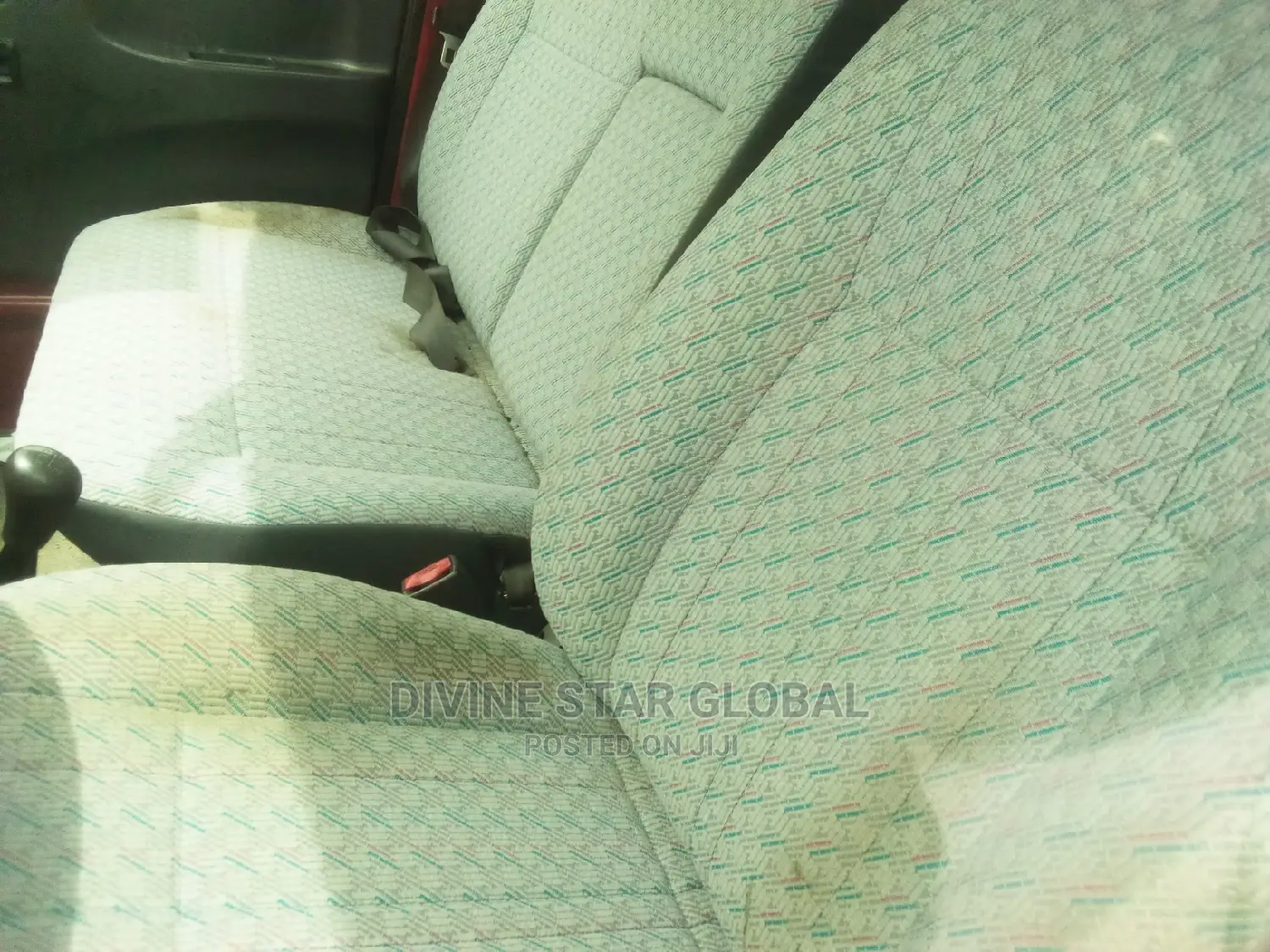 Toyota HiAce 2004 Red