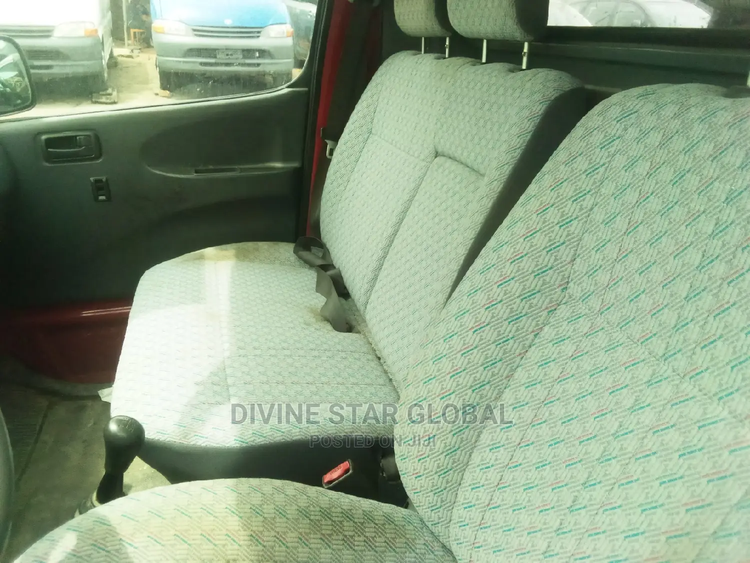 Toyota HiAce 2004 Red