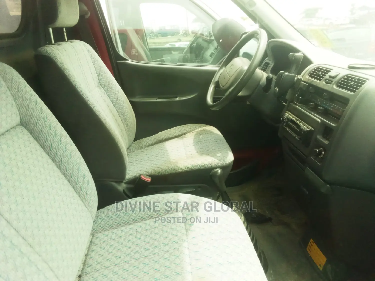 Toyota HiAce 2004 Red
