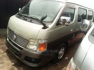 Nissan Caravan 2006 Gold