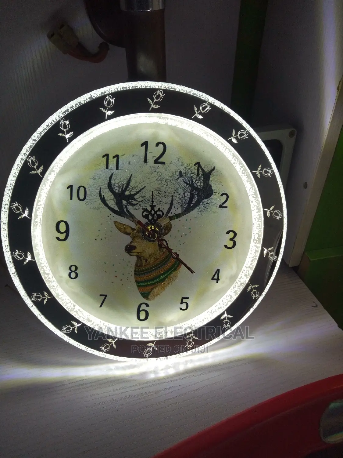 Quality Led Wall Bracket With Clock