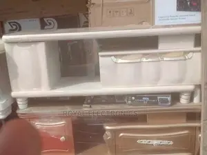 Brand New Modern Tv Stand ( 1.2m )