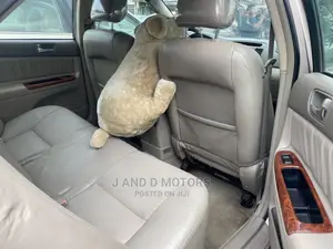 Toyota Camry 2004 Gold
