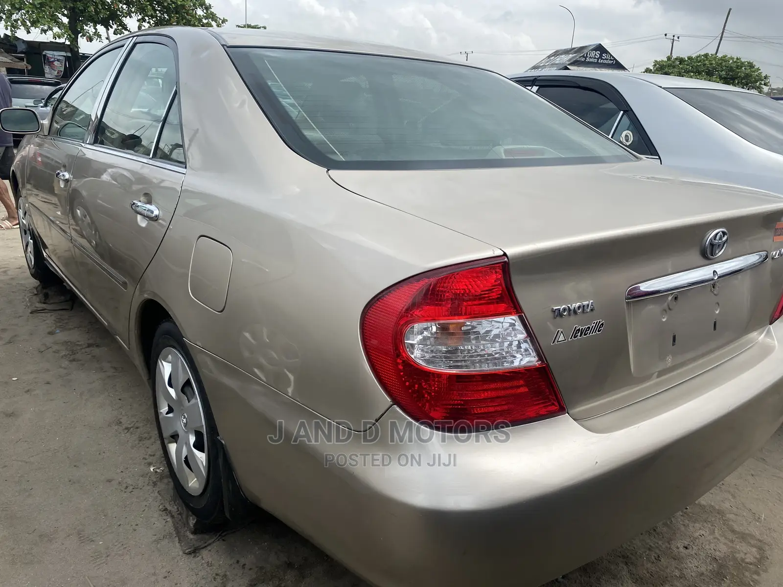Toyota Camry 2004 Gold