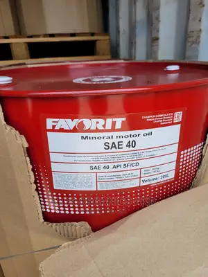 Mineral Motor Oil