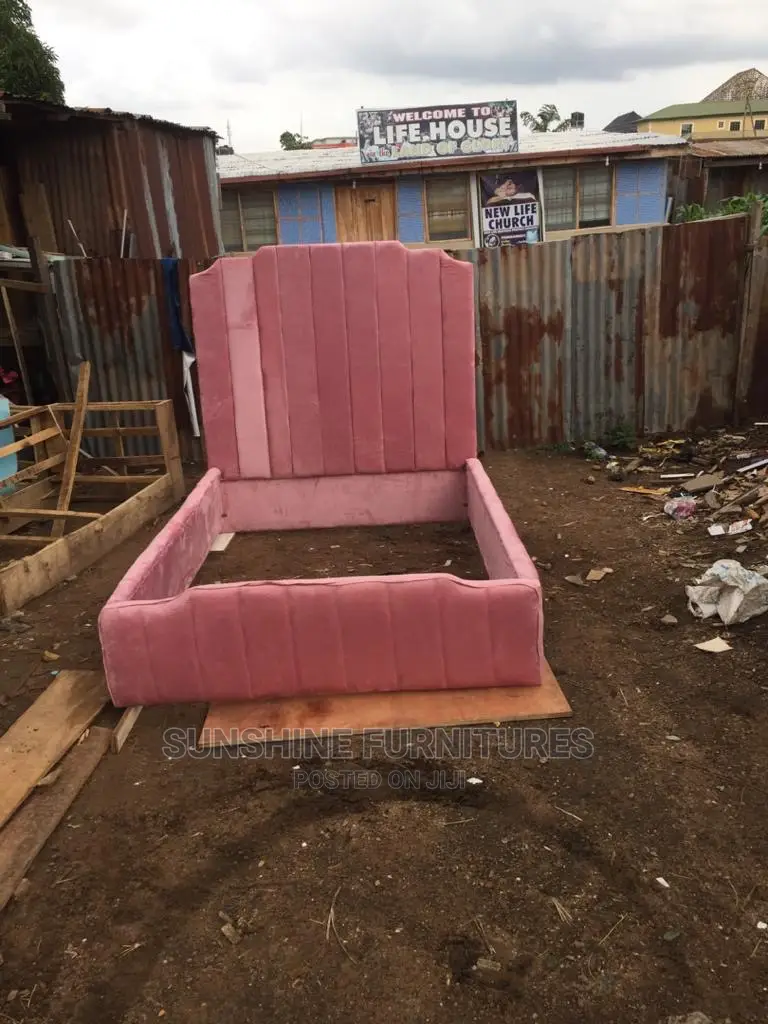 4/6ft Upholstery Bedframe