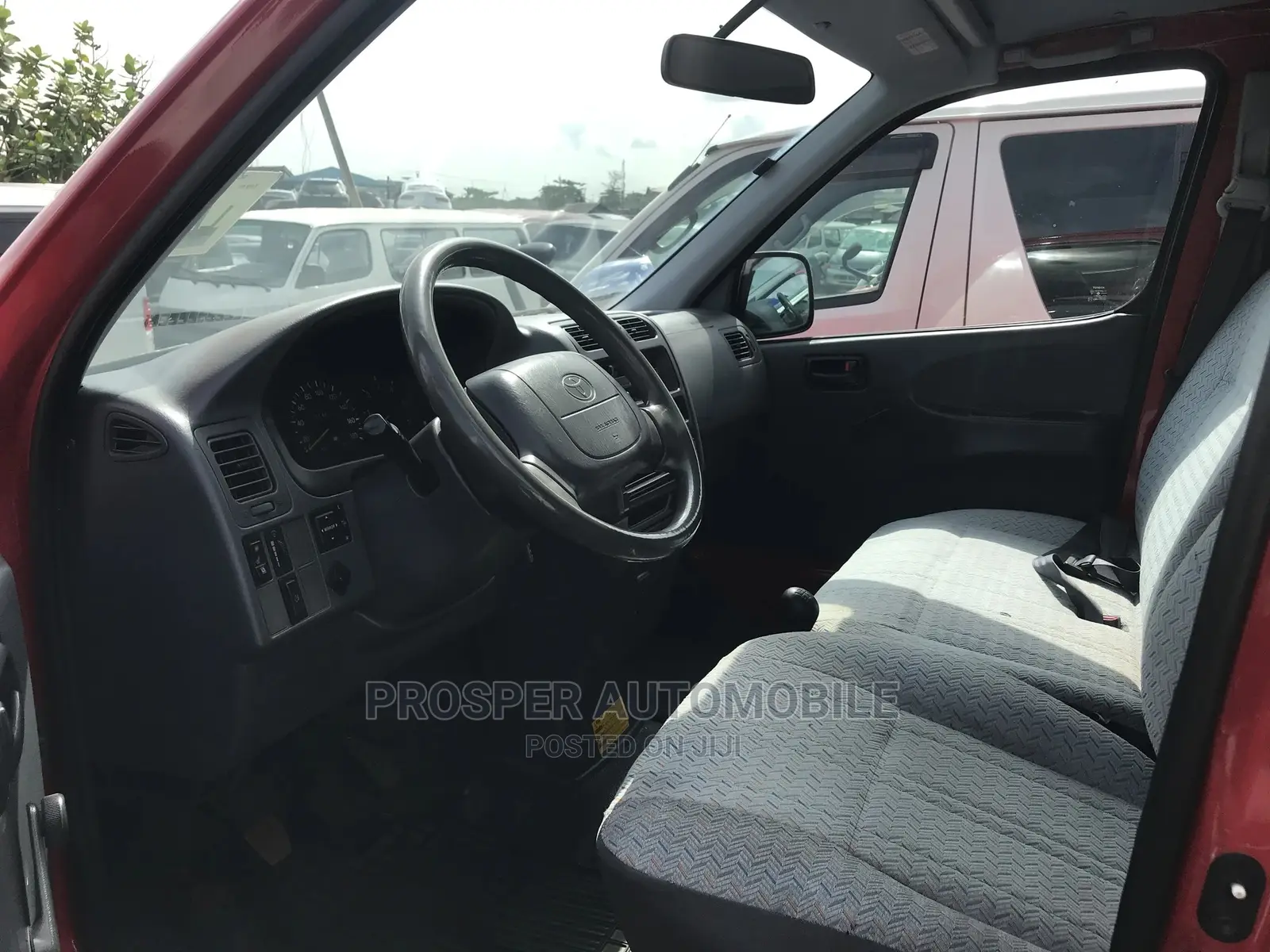 Toyota Grand HiAce 2006 Red