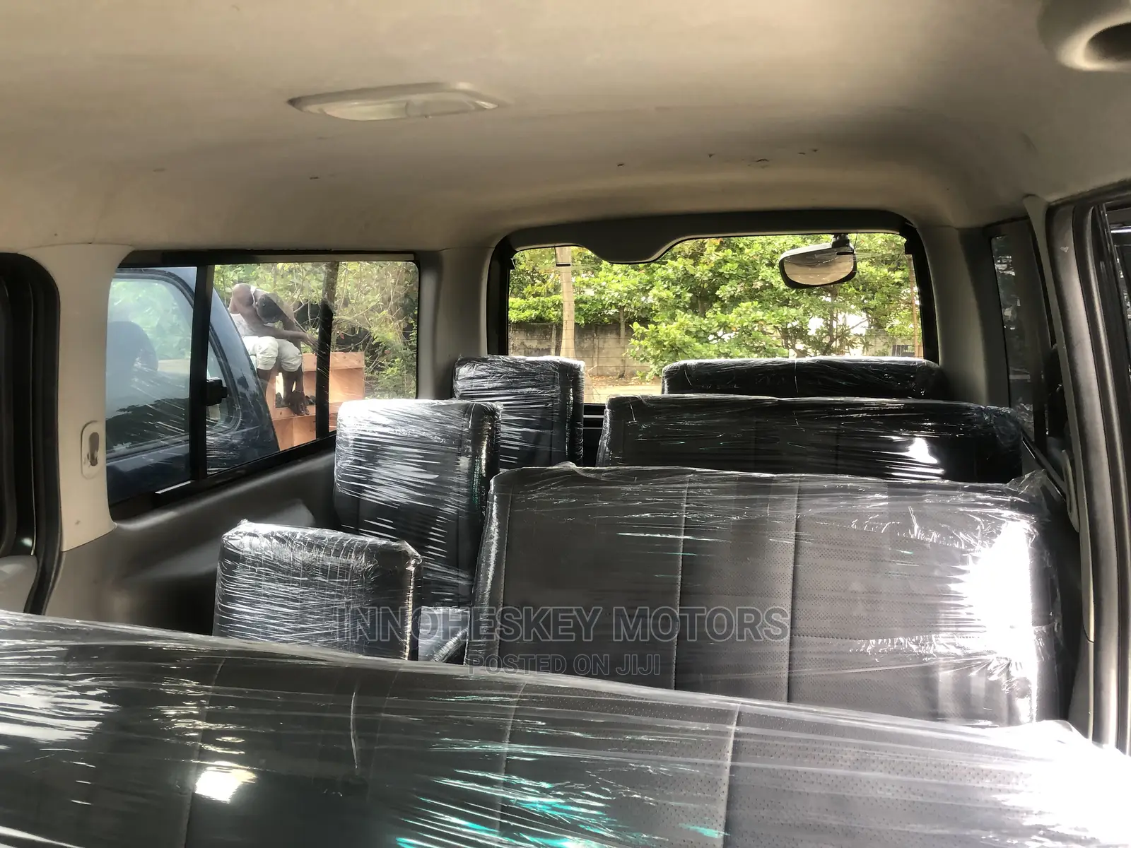 Toyota HiAce 2010 Black